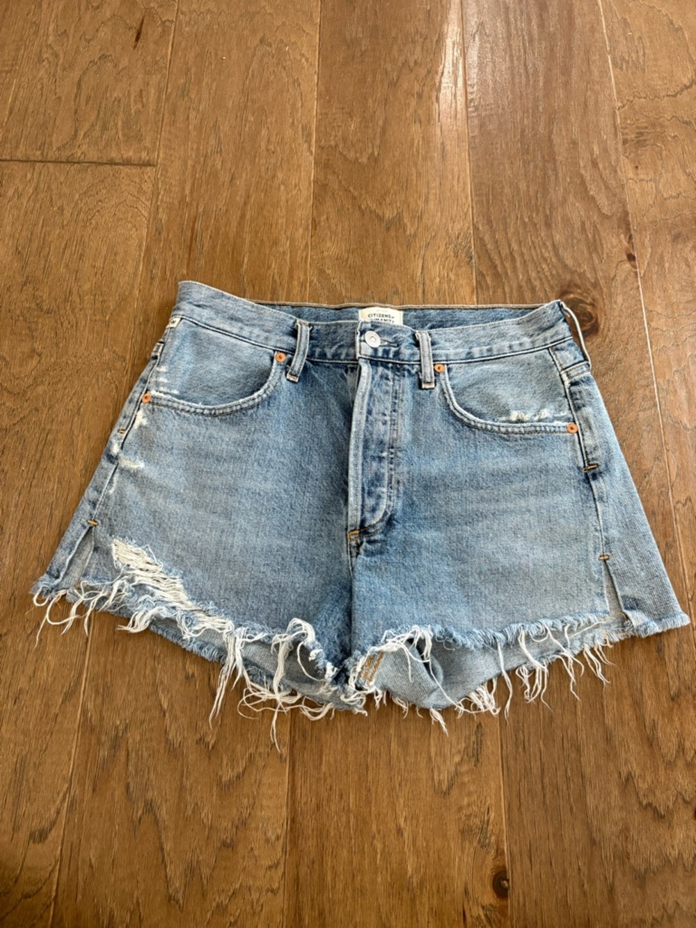 $188 Citizens of Humanity womens medium wash denim shorts size 25 button zipper